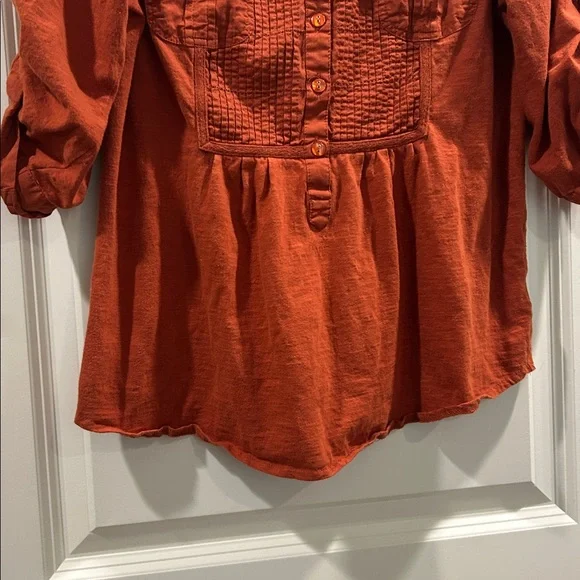 Gloria Vanderbilt 1/2 button down boho peasant pleat top 3/4 sleeve tab size M - Picture 3 of 11